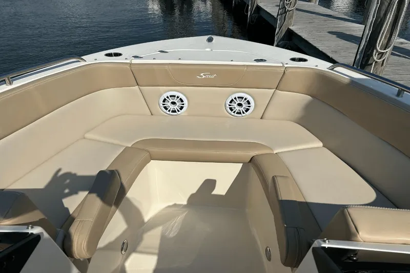Slide: The Image of Scout 215 Dorado 2022 - 27