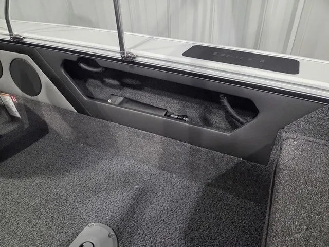 Slide: The Image of Lund 1875 Crossover XS 2026 - 13