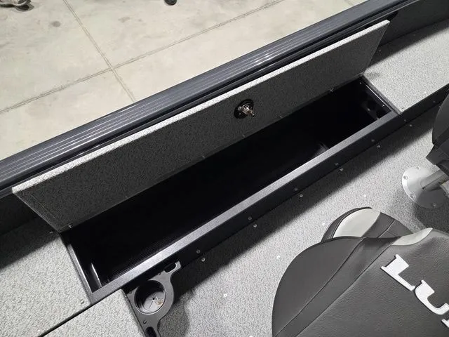 Slide: The Image of Lund 1800 Explorer SS 2026 - 12