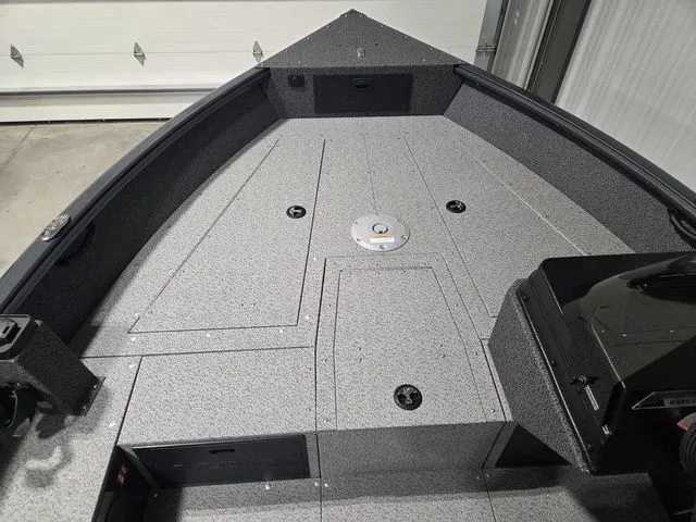 Slide: The Image of Lund 1800 Explorer SS 2026 - 19