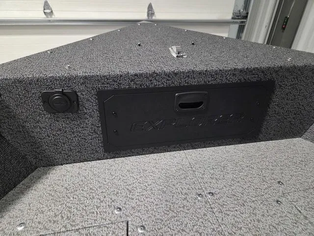 Slide: The Image of Lund 1800 Explorer SS 2026 - 23