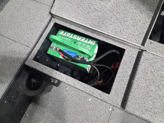 Slide: The Image of Lund 1800 Explorer SS 2026 - 8