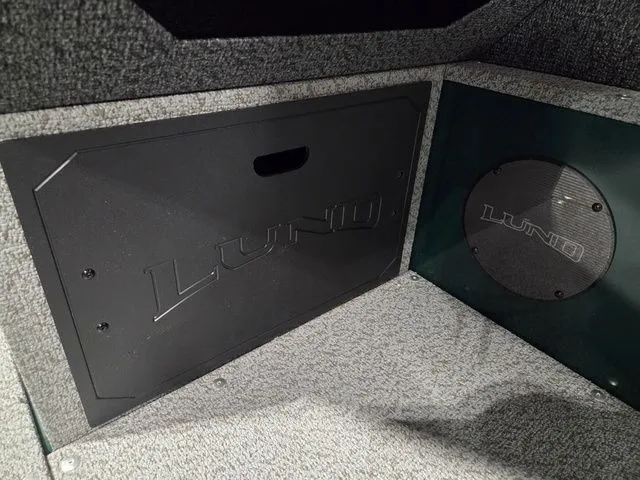 Slide: The Image of Lund 1800 Explorer Sport 2026 - 21