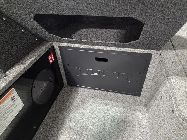 Slide: The Image of Lund 1800 Explorer Sport 2026 - 17