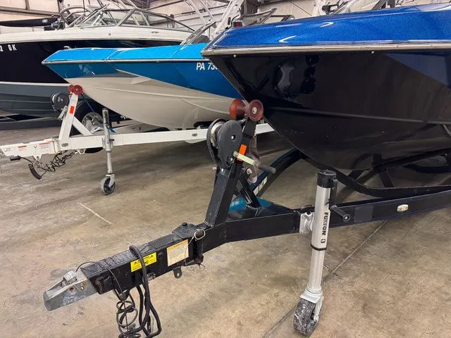 Slide: The Image of Malibu Wakesetter 23 LSV 2015 - 4