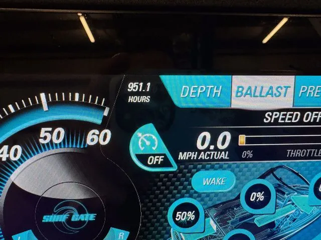 Slide: The Image of Malibu Wakesetter 23 LSV 2015 - 7