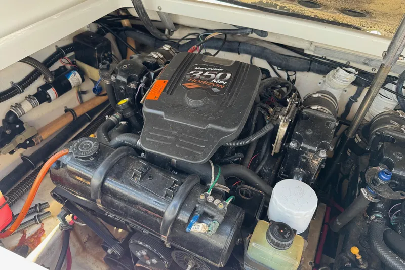Slide: The Image of Engine compartment of a 2004 Formula 280 Bowrider with MerCruiser 350 engine. - 47