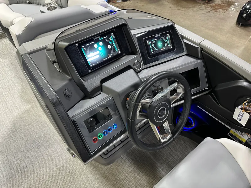 Slide: The Image of Tahoe Cascade 2385 Cruise Rear Bench (CRB) & Honda 4-Stroke EFI 2025 - 15