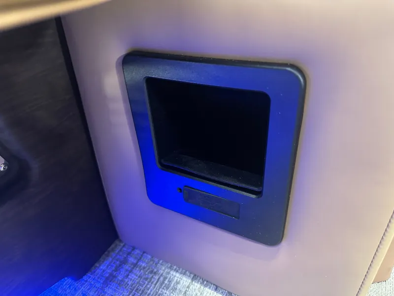 Slide: The Image of Tahoe Cascade 2385 Quad Lounge & Honda 4-Stroke EFI 2025 - 32