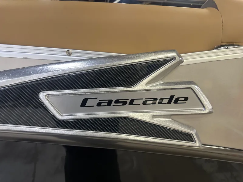 Slide: The Image of Tahoe Cascade Quad Lounge 2385 & 4-Stroke 2025 - 49