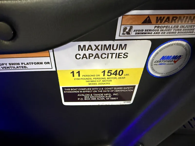 Slide: The Image of Tahoe Cascade 2385 Quad Lounge & Honda 4-Stroke EFI 2025 - 19