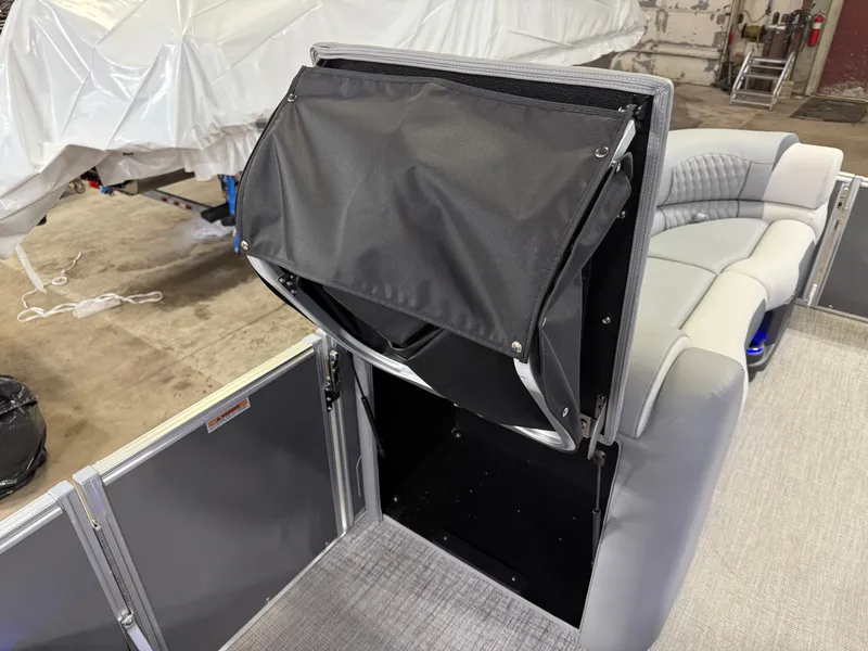 Slide: The Image of Tahoe Cascade 2385 Quad Lounge & Honda 4-Stroke EFI 2025 - 26