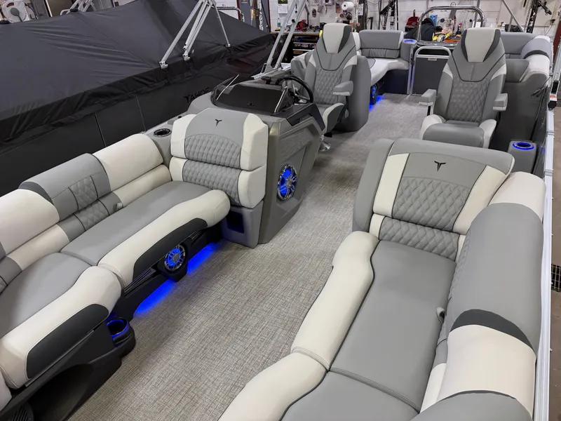 Slide: The Image of Tahoe Cascade 2385 Quad Lounge & Honda 4-Stroke EFI 2025 - 34