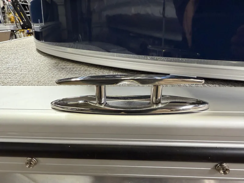 Slide: The Image of Tahoe Cascade 2385 Quad Lounge & Honda 4-Stroke EFI 2025 - 43