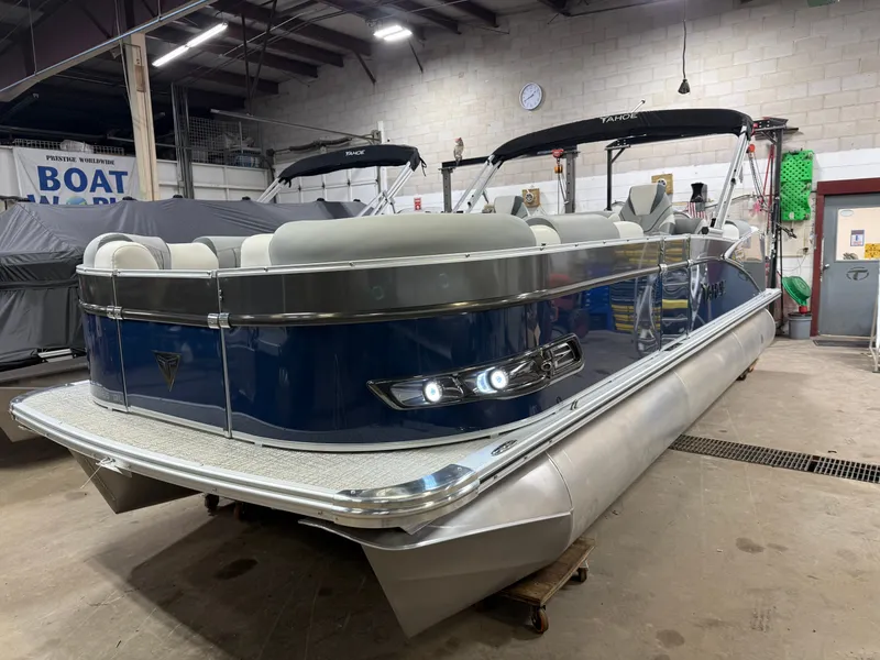 Slide: The Image of Tahoe Cascade 2385 Quad Lounge & Honda 4-Stroke EFI 2025 - 44