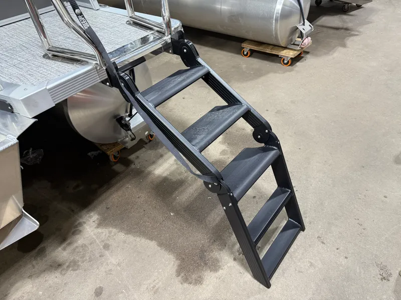 Slide: The Image of Tahoe Cascade 2385 Quad Lounge & Honda 4-Stroke EFI 2025 - 53