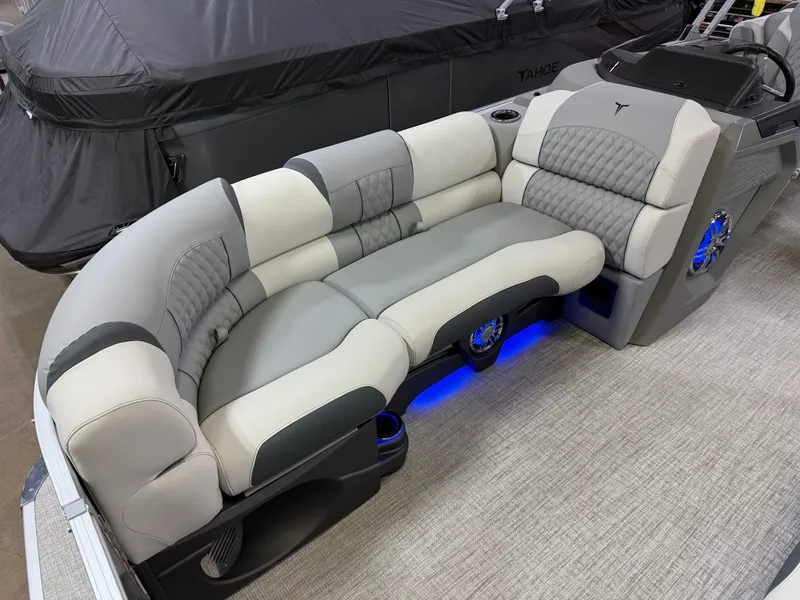 Slide: The Image of Tahoe Cascade 2385 Quad Lounge & Honda 4-Stroke EFI 2025 - 8