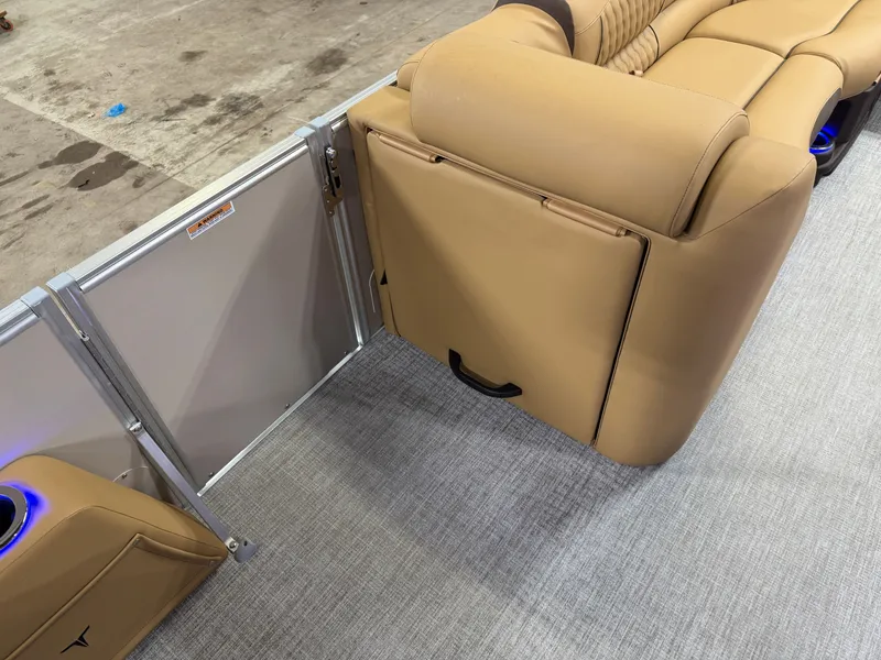 Slide: The Image of Tahoe Cascade Quad Lounge 2385 & 4-Stroke 2025 - 26