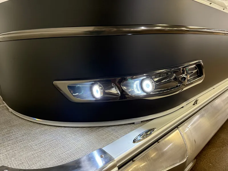 Slide: The Image of Tahoe Cascade 2385 Quad Lounge & Honda 4-Stroke EFI 2025 - 37