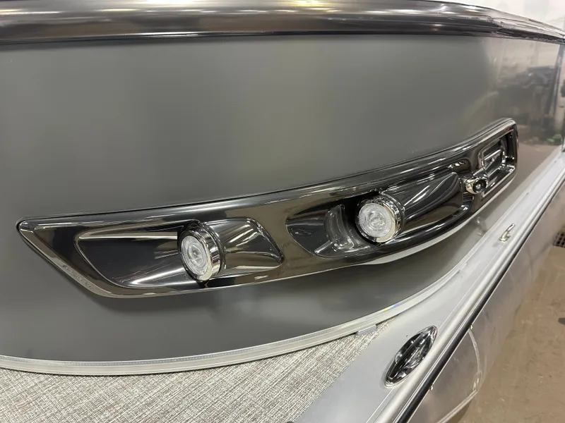 Slide: The Image of Tahoe Cascade 2385 Quad Lounge Shift Flip & Honda 4-Stroke EFI 2025 - 45