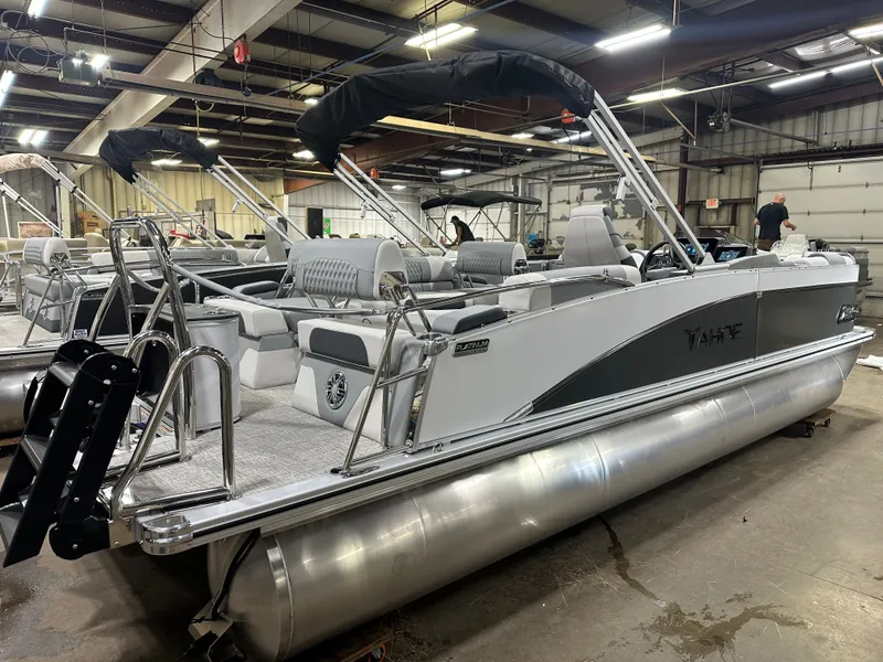 Slide: The Image of Tahoe Cascade 2385 Quad Lounge Shift Flip & Honda 4-Stroke EFI 2025 - 55