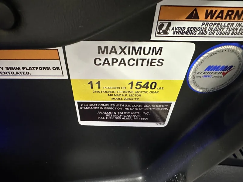 Slide: The Image of Tahoe Cascade QLS 2385 Quad Lounge Shift 2025 - 18