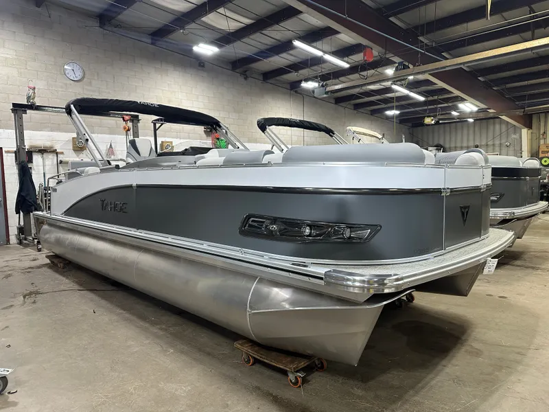 Slide: The Image of Tahoe Cascade QLS 2385 Quad Lounge Shift 2025 - 43