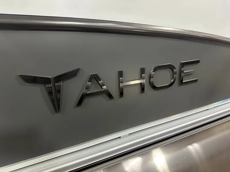 Slide: The Image of Tahoe Cascade QLS 2385 Quad Lounge Shift 2025 - 48