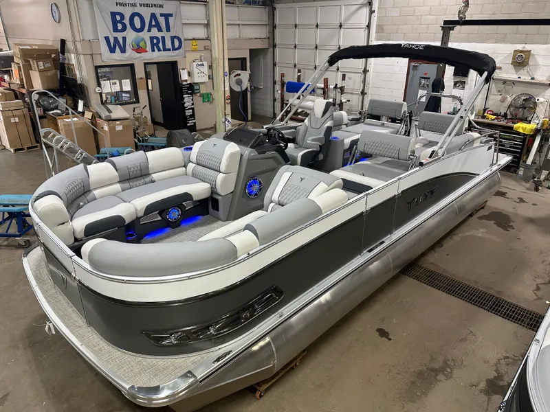 Slide: The Image of Tahoe Cascade QLS 2385 Quad Lounge Shift 2025 - 56