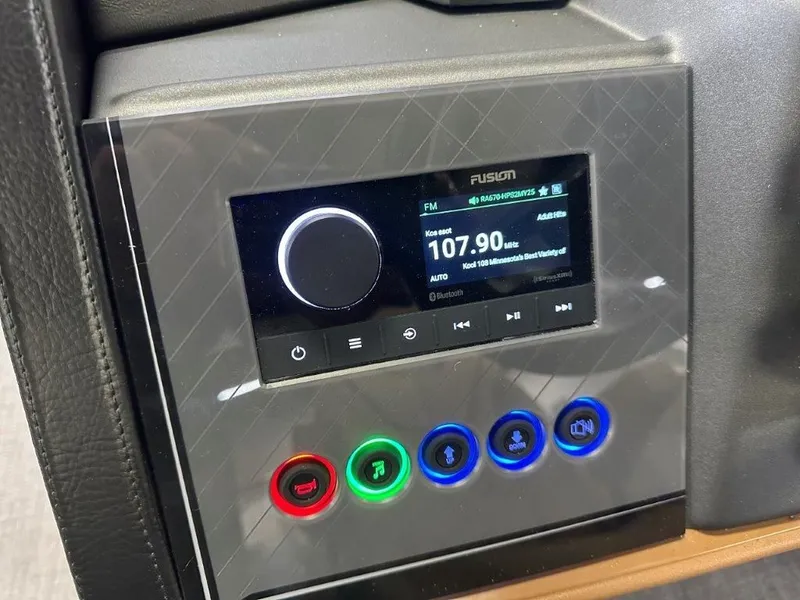 Slide: The Image of Tahoe Cascade 2385 Quad Lounge Shift SS & Honda 4-Stroke EFI 2025 - 15