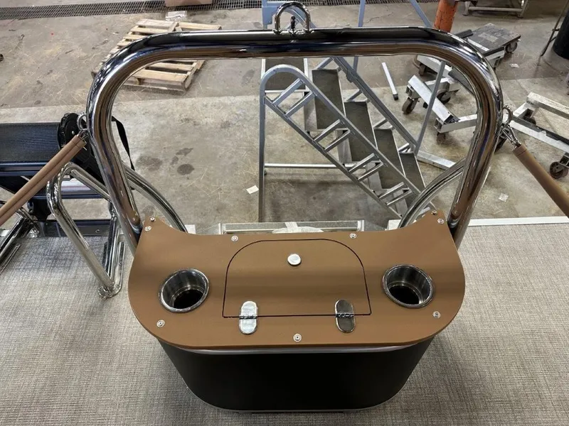 Slide: The Image of Tahoe Cascade 2385 Quad Lounge Shift SS & Honda 4-Stroke EFI 2025 - 29