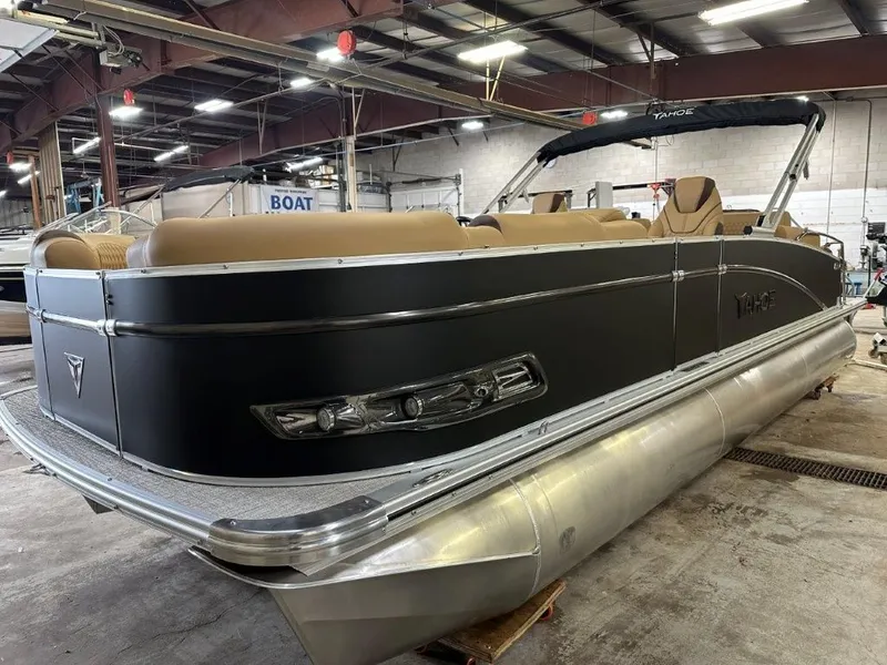 Slide: The Image of Tahoe Cascade 2385 Quad Lounge Shift SS & Honda 4-Stroke EFI 2025 - 42