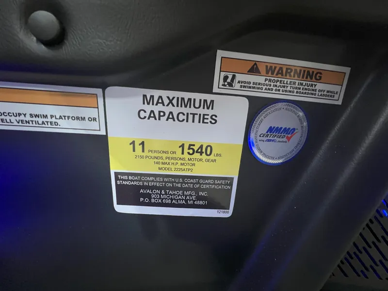 Slide: The Image of Tahoe Cascade 2385 Swingback (VRL) & Honda 4-Stroke EFI 2025 - 15