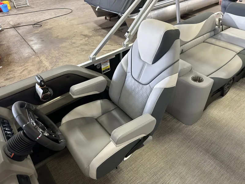 Slide: The Image of Tahoe LTZ 2385 Quad Lounge Shift Flip & Honda 4-Stroke EFI 2025 - 12