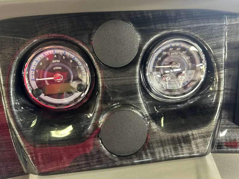 Slide: The Image of Tahoe LTZ 2385 Quad Lounge Shift Flip & Honda 4-Stroke EFI 2025 - 15