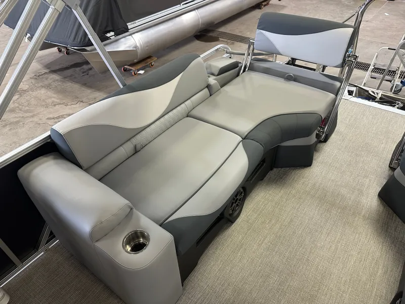 Slide: The Image of Tahoe LTZ 2385 Quad Lounge Shift Flip & Honda 4-Stroke EFI 2025 - 22