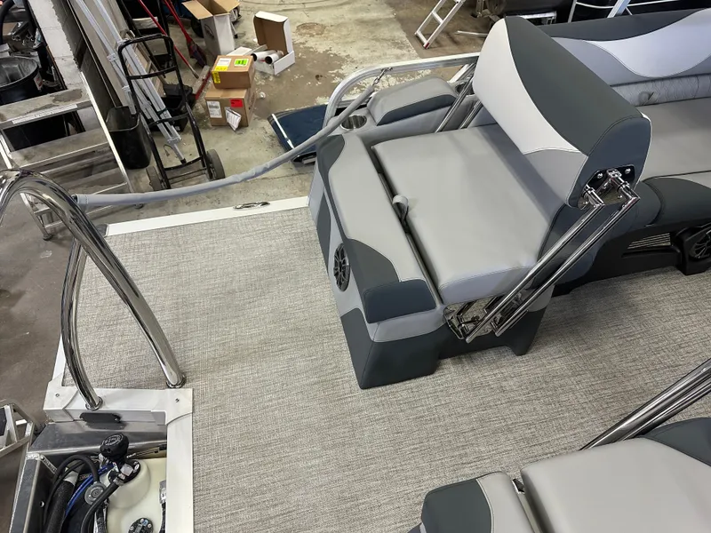 Slide: The Image of Tahoe LTZ 2385 Quad Lounge Shift Flip & Honda 4-Stroke EFI 2025 - 23