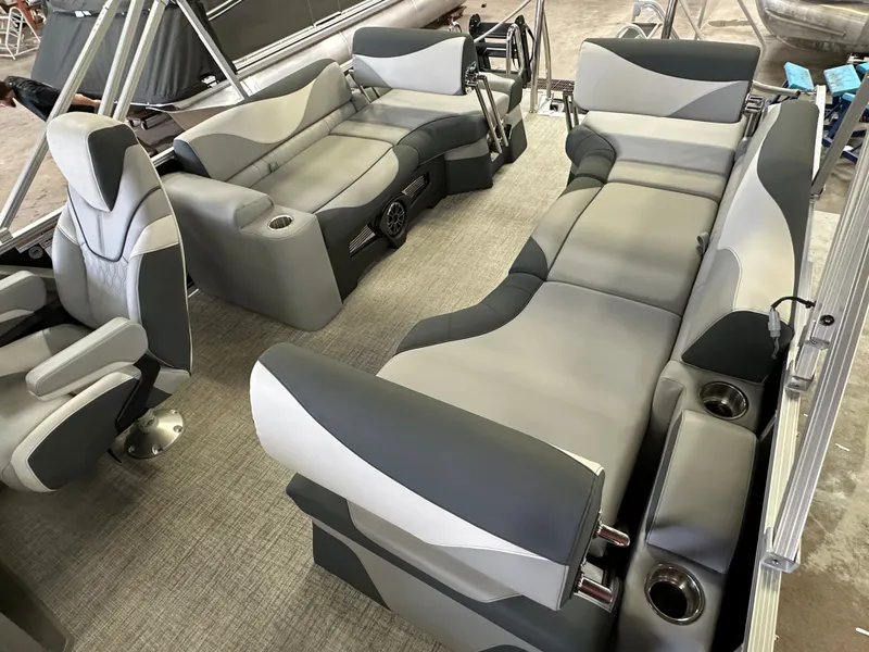 Slide: The Image of Tahoe LTZ 2385 Quad Lounge Shift Flip & Honda 4-Stroke EFI 2025 - 28