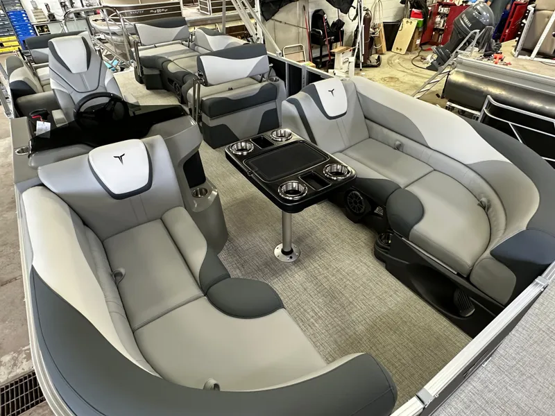 Slide: The Image of Tahoe LTZ 2385 Quad Lounge Shift Flip & Honda 4-Stroke EFI 2025 - 36