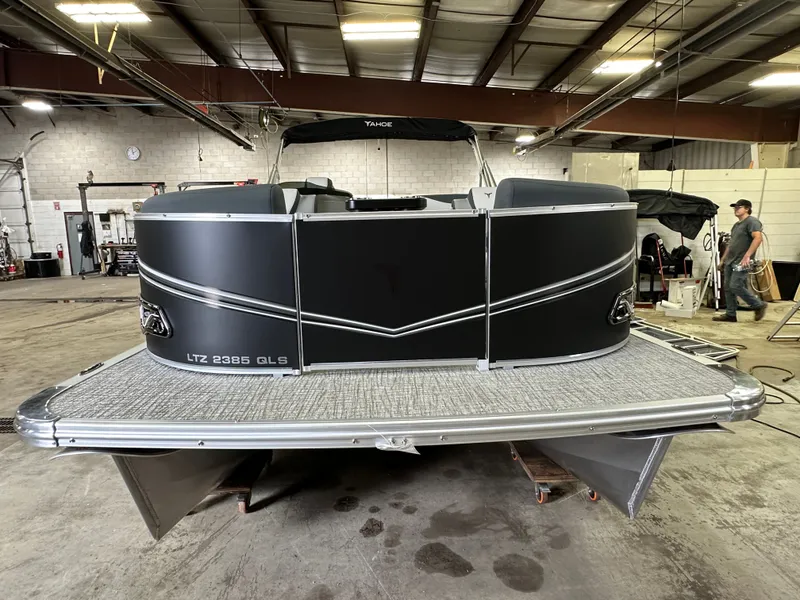 Slide: The Image of Tahoe LTZ 2385 Quad Lounge Shift Flip & Honda 4-Stroke EFI 2025 - 37