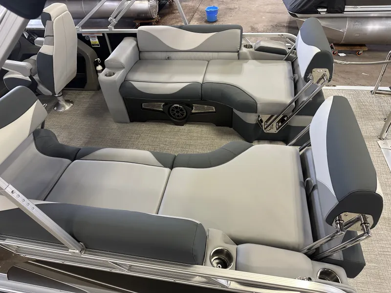 Slide: The Image of Tahoe LTZ 2385 Quad Lounge Shift Flip & Honda 4-Stroke EFI 2025 - 4