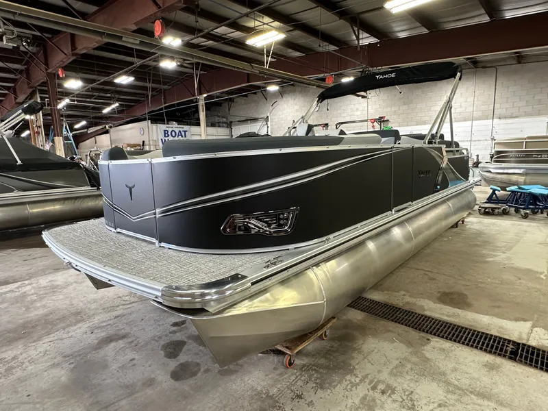 Slide: The Image of Tahoe LTZ 2385 Quad Lounge Shift Flip & Honda 4-Stroke EFI 2025 - 40