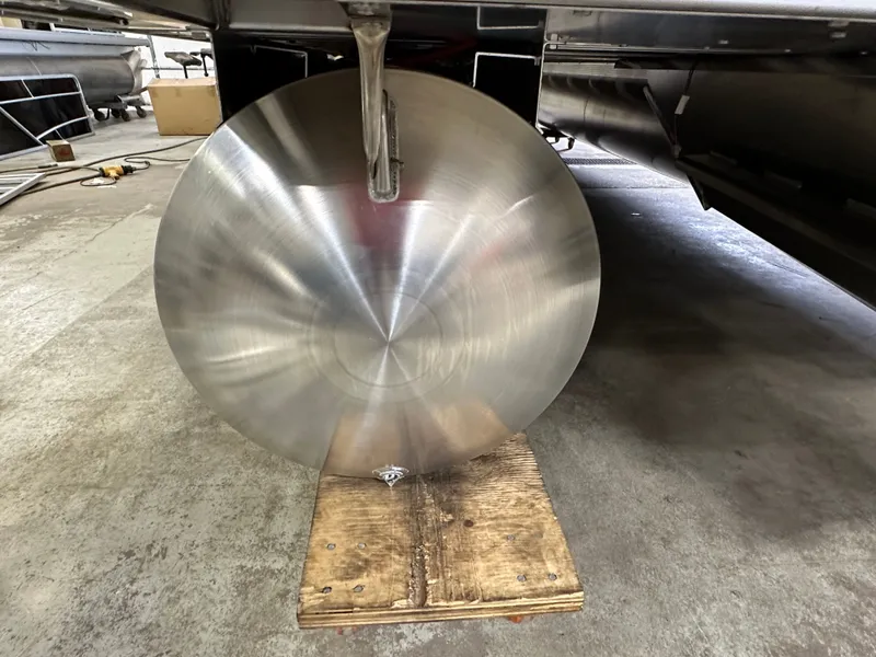 Slide: The Image of Tahoe LTZ 2385 Quad Lounge Shift Flip & Honda 4-Stroke EFI 2025 - 44