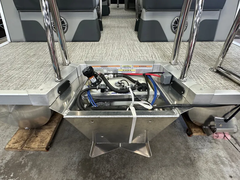 Slide: The Image of Tahoe LTZ 2385 Quad Lounge Shift Flip & Honda 4-Stroke EFI 2025 - 45