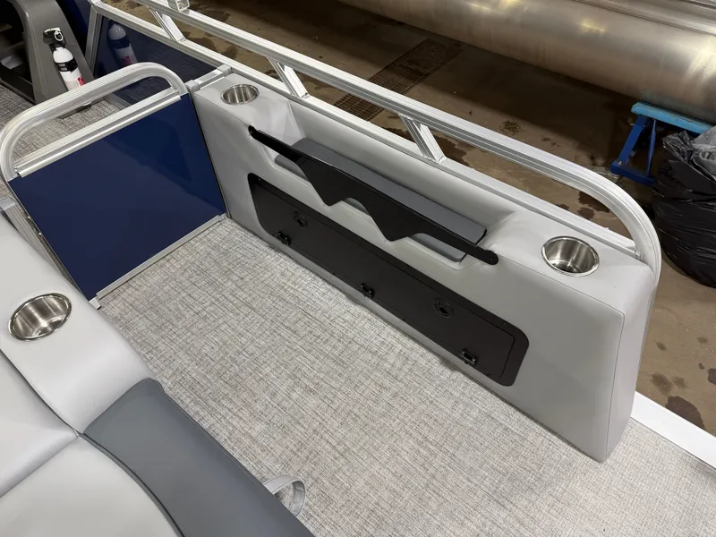 Slide: The Image of Tahoe LTZ 2385 Swingback (VRB) & Honda 4-Stroke EFI 2025 - 23