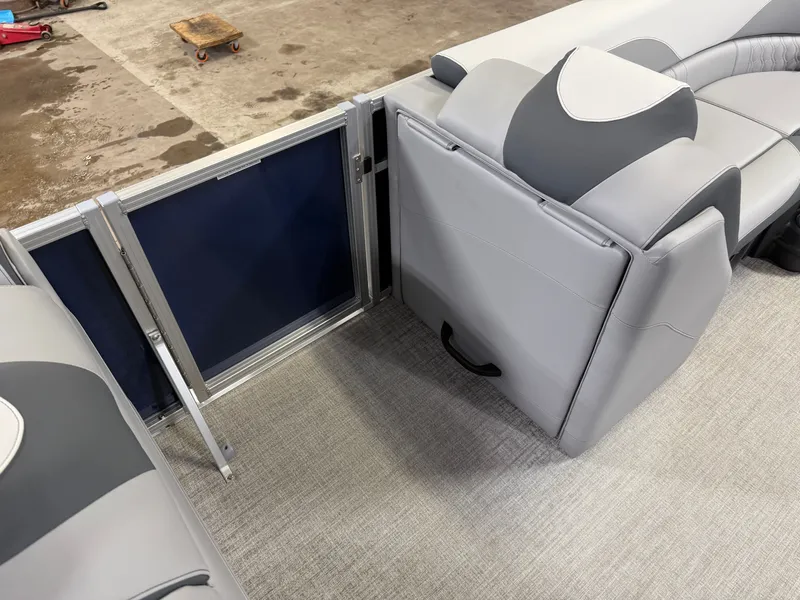 Slide: The Image of Tahoe LTZ 2385 Swingback (VRB) & Honda 4-Stroke EFI 2025 - 28