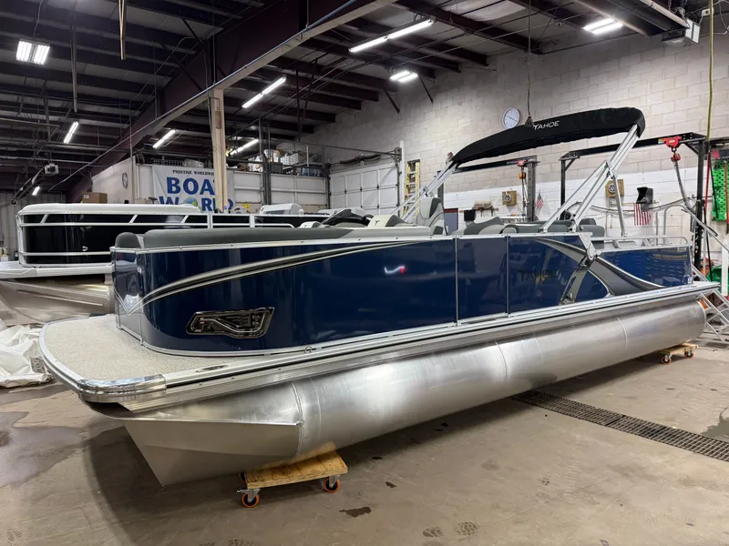 Slide: The Image of Tahoe LTZ 2385 Swingback (VRB) & Honda 4-Stroke EFI 2025 - 38