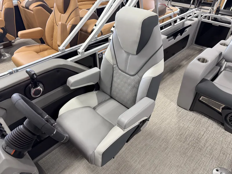 Slide: The Image of Tahoe LTZ 2385 Swingback (VRL) & Honda 4-Stroke EFI 2025 - 10