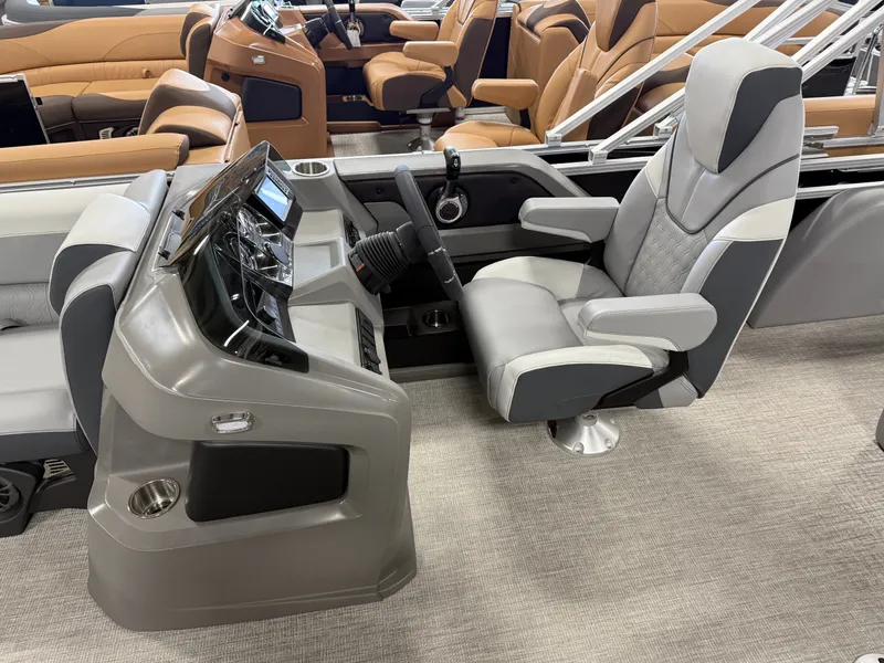 Slide: The Image of Tahoe LTZ 2385 Swingback (VRL) & Honda 4-Stroke EFI 2025 - 9