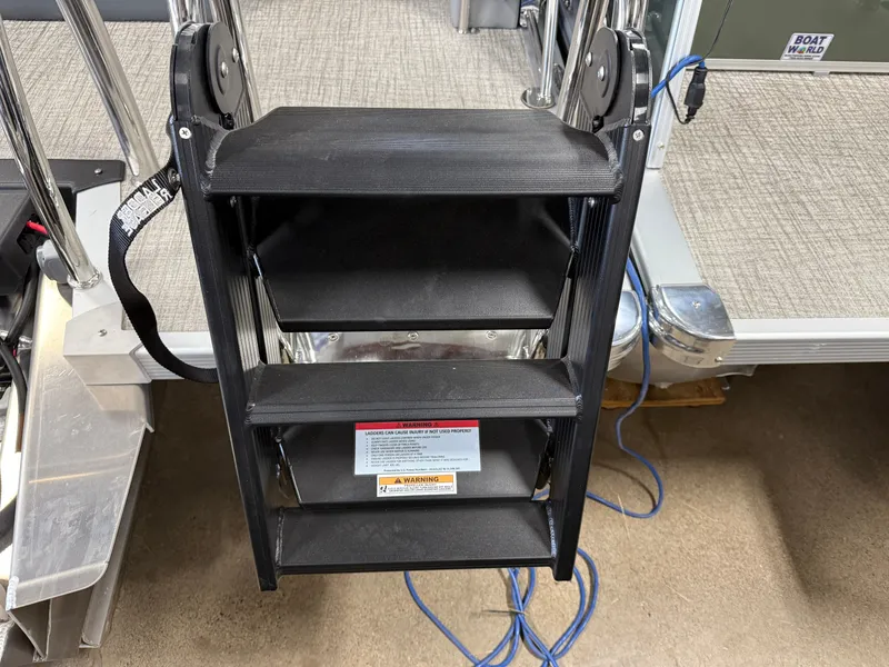 Slide: The Image of Tahoe LTZ 2385 VRL Swingback & Honda 4-Stroke EFI 2025 - 19